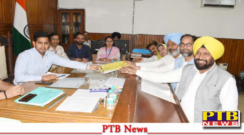 jalandhar-aap-party-candidate-pawan-kumar-tinu-files-nomination-todya-13-may-2024