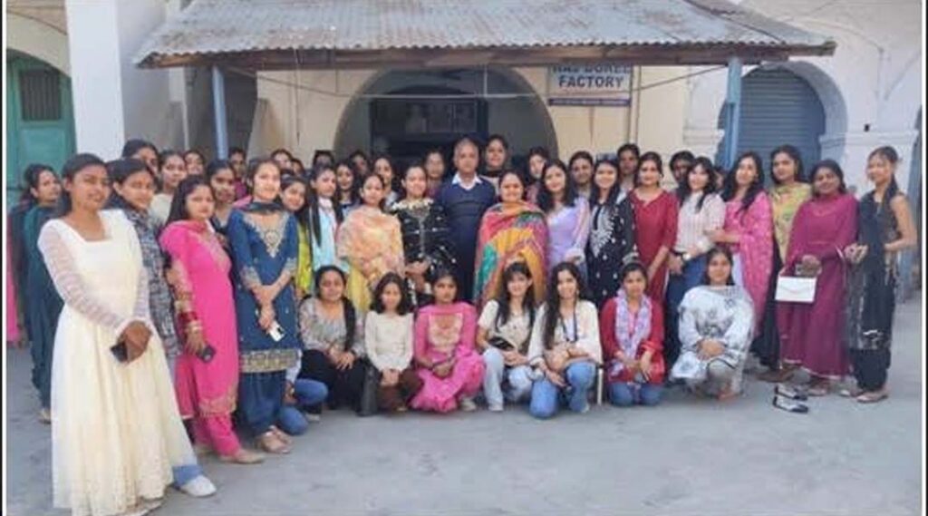 hmv-organized-one-day-educational-trip-to-nakodar