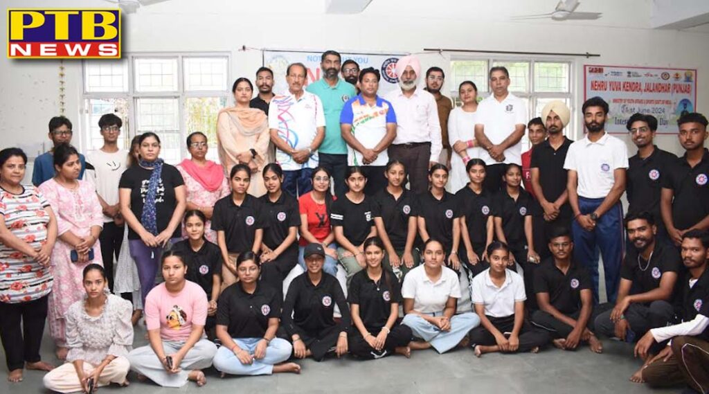 lyallpur-khalsa-college-celebrated-international-yoga-day