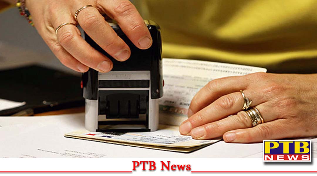 पंजाब : पुलिस की बड़ी कारवाई, ट्रैवल एजेंट से बरामद हुए 102 पासपोर्ट, लैपटॉप और मोबाइल, 3 को किया गिरफ्तार