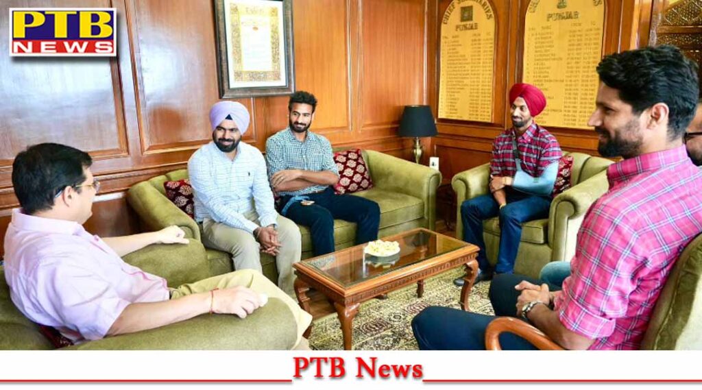 punjab-chief-secretary-anurag-verma-congratulates-paris-olympics-2024-medal-winning-pcs-officer-hockey-players