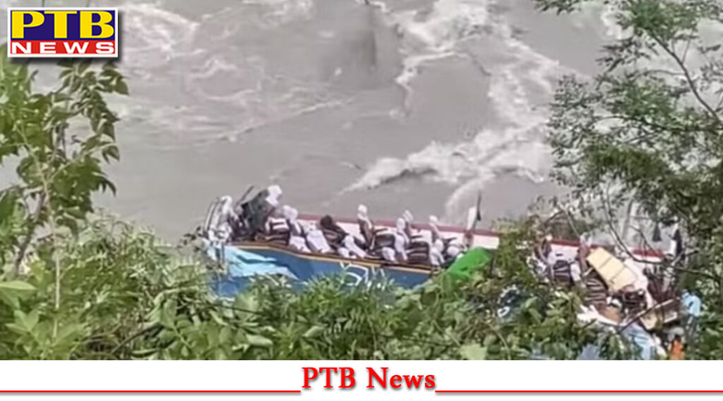 indian-bus-carrying-40-passengers-plunges-into-river-in-nepal