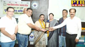 teachers-and-students-of-hmv-collegiate-were-honoured-with-the-awards-by-bharat-vikas-parishad