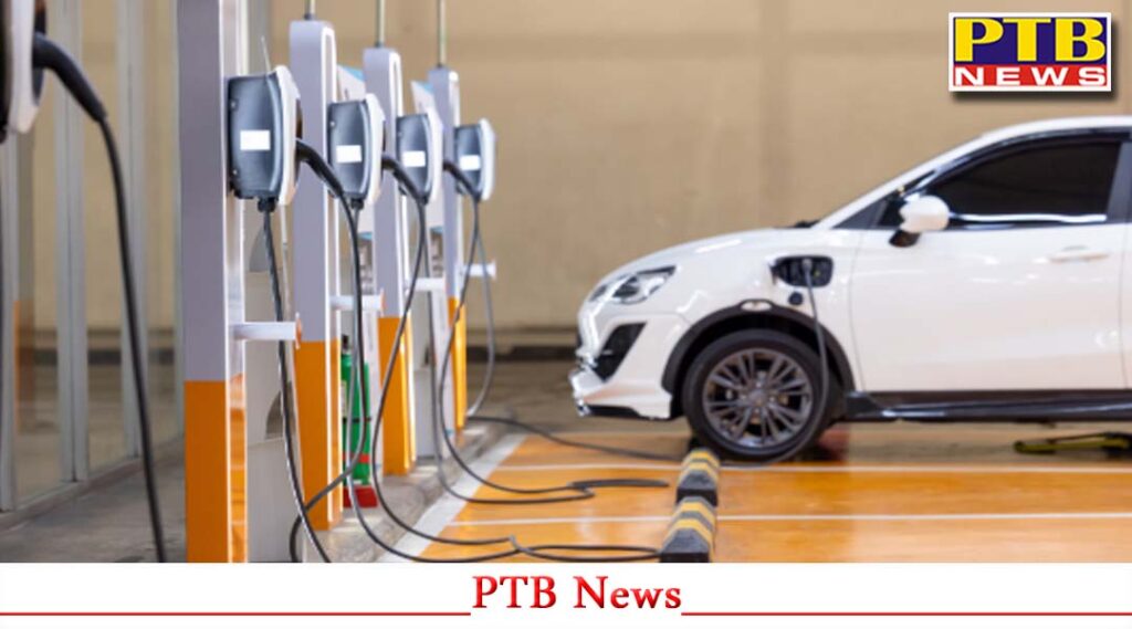 tech-auto-news-two-auto-shows-2025-marutis-first-electric-car-will-be-launched-delhi