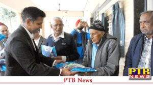 jalandhar-district-magistrate-dr-himanshu-aggarwal-visited-divyang-ashram-enquired-about-the-health-of-the-elderly-distributed-track-suits-and-fruits