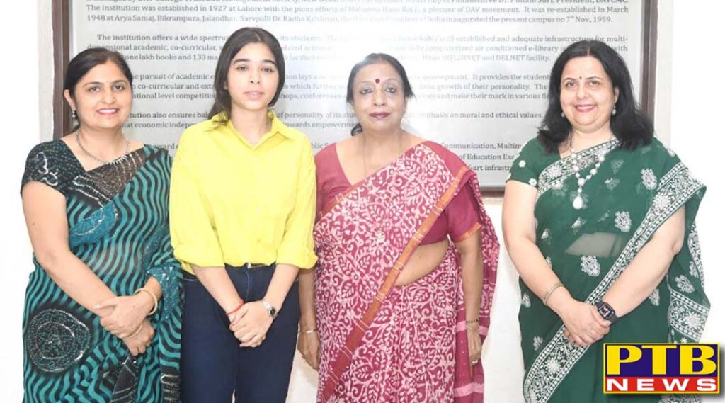 student-of-hmv-brought-laurels-2