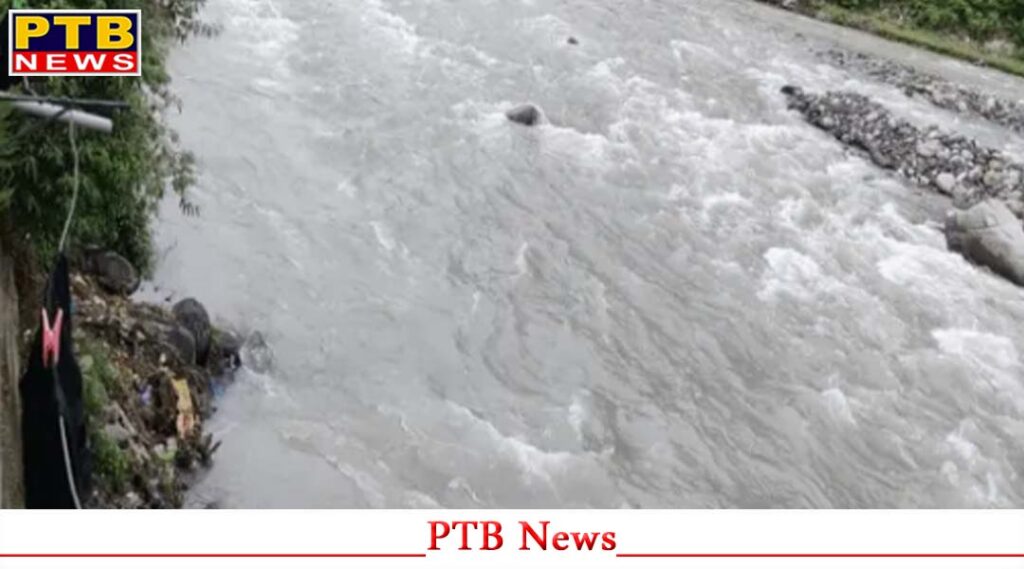 farmers-are-worried-due-to-rising-water-level-of-beas-river-farmers-are-advised-remain-alert