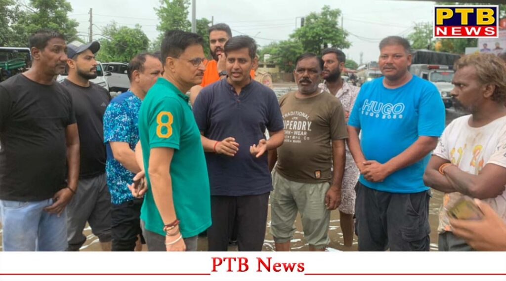 jalandhar-district-magistrate-visited-the-city-early-in-the-morning-boosted-the-morale-of-the-employees-said-rain-water-will-be-drained-soon