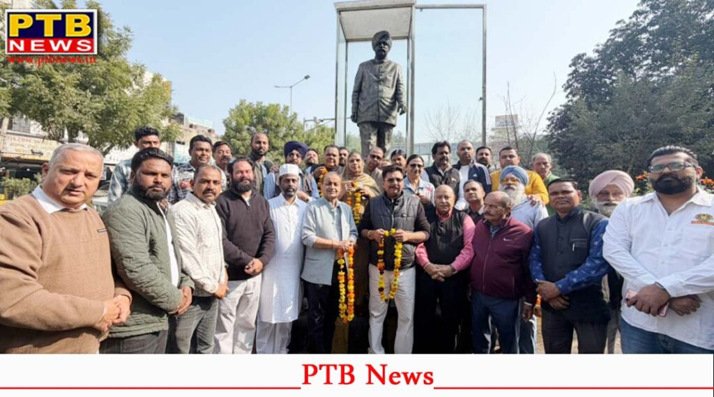 Congress leaders paid tribute to Shaheed e Azam Beant Singh on his birth anniversary in Jalandhar