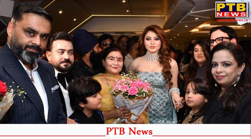 Urvashi Rautela inaugurating Rawal Salon at PPR Mall Jalandhar