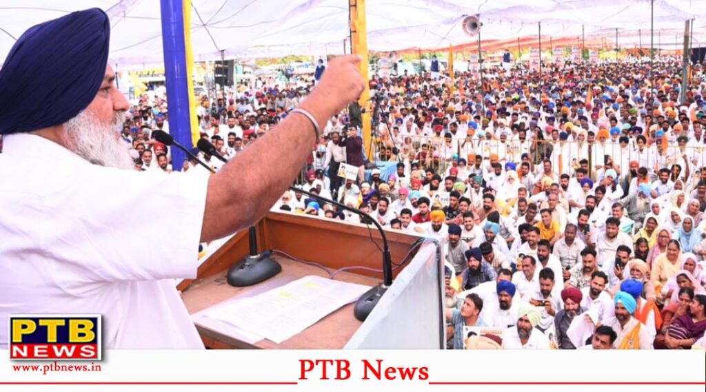 Sukhbir Badal addressing public meeting about equal civic amenities in Punjab villages and cities