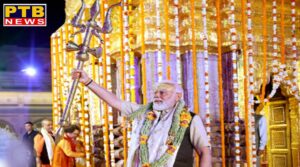 pm modi arrives at kashi vishwanath temple 108 young priests sound the conch shells