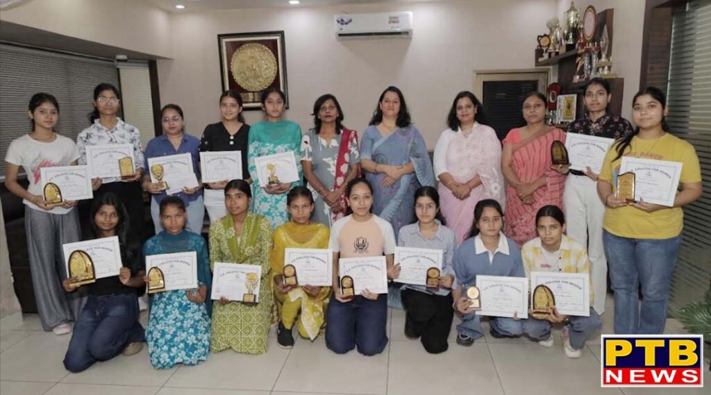Awarded meritorious students of Economics Association of PCM S.D.College for Women Jalandhar