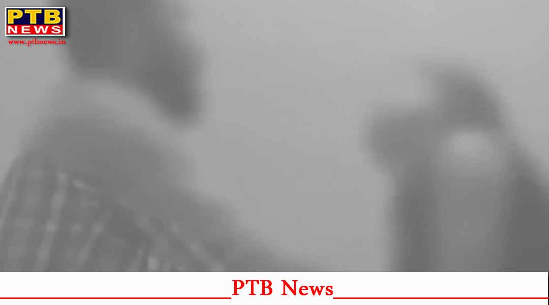 एयरफोर्स में तैनात अफसर की पत्नी से की गई धर्म परिवर्तन व रेप की कोशिश, VIDEO में रोते हुए बोली-मुझे छोड़ दो