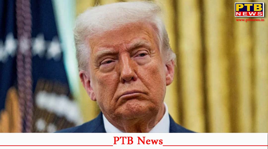 US President Donald Trump को उस समय एक जोरदार झटका लगा