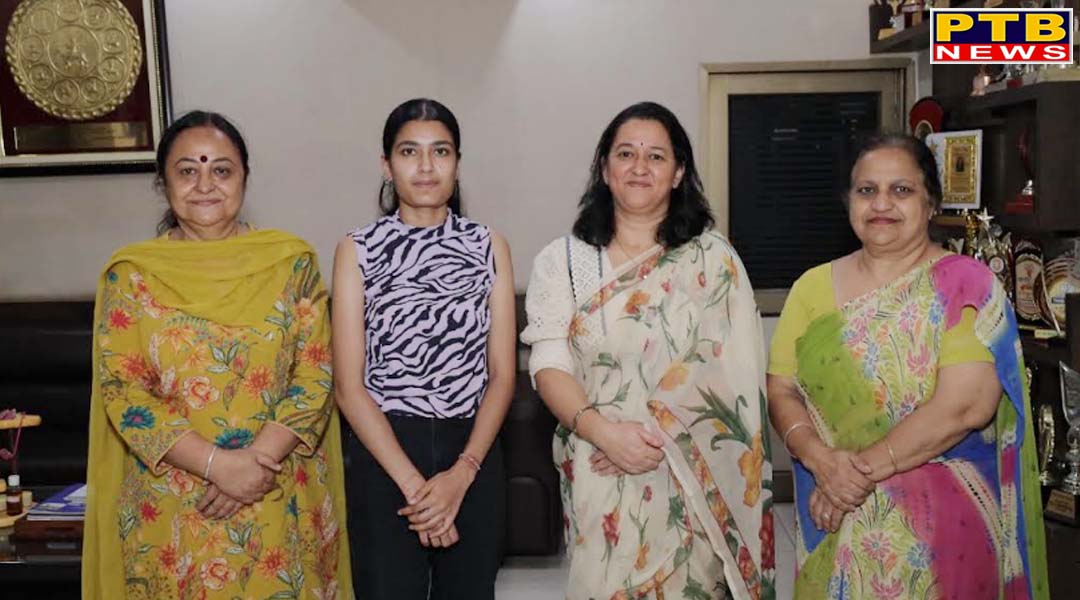 पी सी एम एस डी कॉलेज फॉर विमेन, जालंधर की B.A. सेमेस्टर II की छात्रा जसअमृत कौर ने कॉलेज के ‘रोल ऑफ़ ऑनर’ में अपना नाम दर्ज कराया,